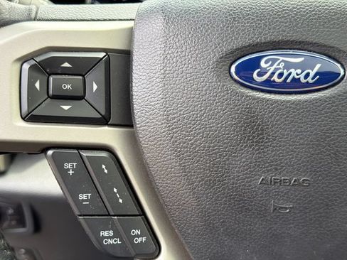 Used 2022 Ford F250 Lariat w/ Lariat Ultimate Package AWD/4WD image 31
