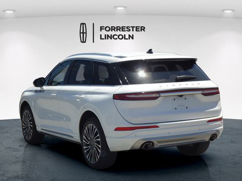 Used 2022 Lincoln Corsair AWD w/ Equipment Group 101A image 5