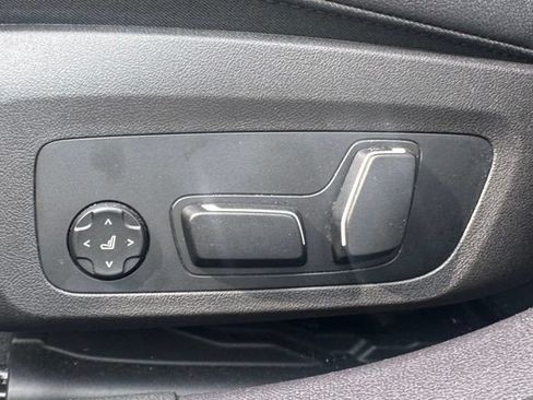 Used 2026 BMW 330i xDrive Sedan AWD/4WD image 13