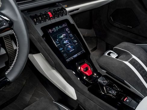 Used 2023 Lamborghini Huracan Tecnica image 24