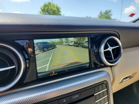 Used 2018 Mercedes-Benz SLC 300 image 19