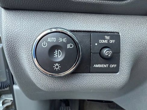 Used 2014 Chevrolet Traverse LTZ FWD image 24