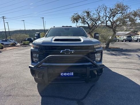 Used 2026 Chevrolet Silverado 2500 Custom w/ Custom Value Package image 2