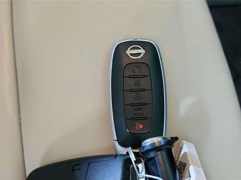 Certified 2023 Nissan Rogue SL w/ SL Premium Package image 39