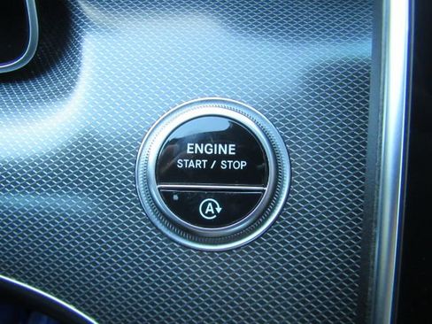 Used 2023 Mercedes-Benz C 300 Sedan image 46