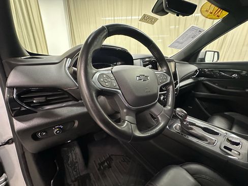 Used 2022 Chevrolet Traverse RS image 27