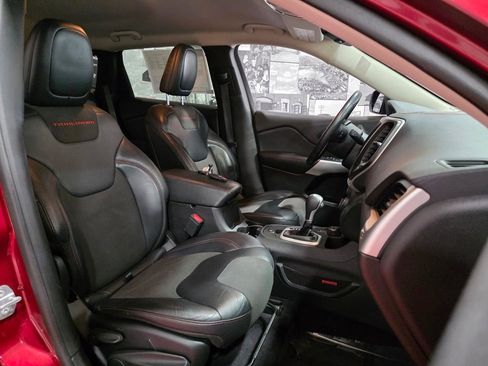 Used 2017 Jeep Cherokee Trailhawk image 17