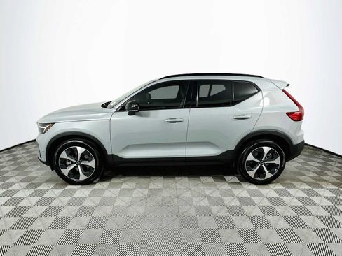 Used 2026 Volvo XC40 B5 Plus w/ Protection Package Premier AWD/4WD image 4