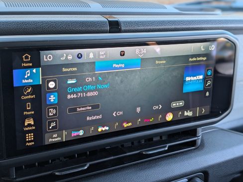 Used 2025 Jeep Wrangler Willys image 28