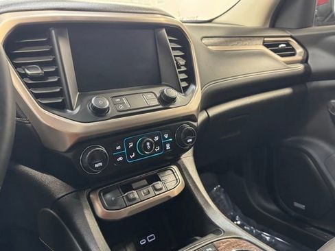 Used 2023 GMC Acadia Denali image 25
