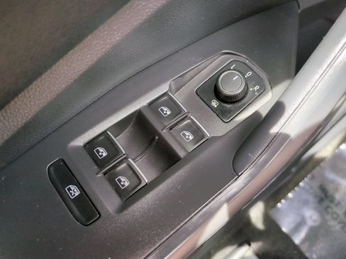 Used 2025 Volkswagen Jetta Sport FWD image 22