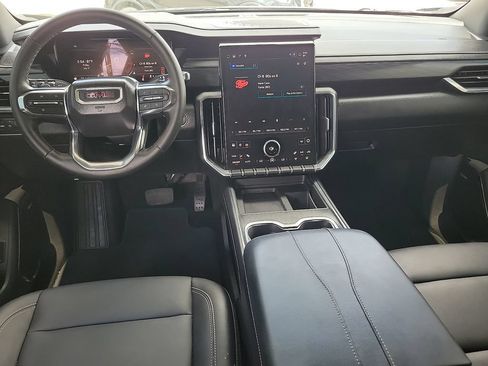 Used 2025 GMC Acadia Elevation w/ Elevation Premium Package FWD image 21
