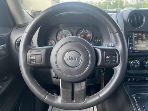 Used 2016 Jeep Patriot High Altitude AWD/4WD image 21