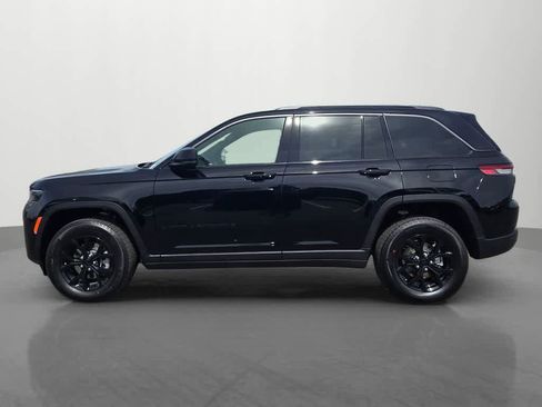 New 2026 Jeep Grand Cherokee Altitude image 3