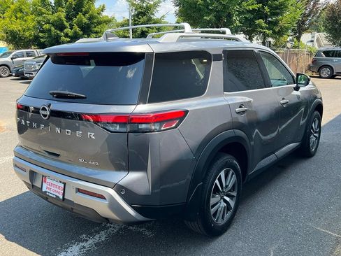 Certified 2024 Nissan Pathfinder SL AWD/4WD image 5