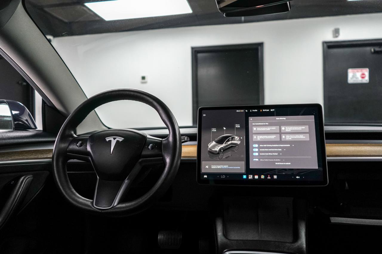 Used 2023 Tesla Model 3 Standard Range RWD image 10