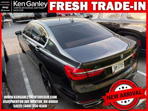 Used 2017 BMW 750i xDrive AWD/4WD image 8