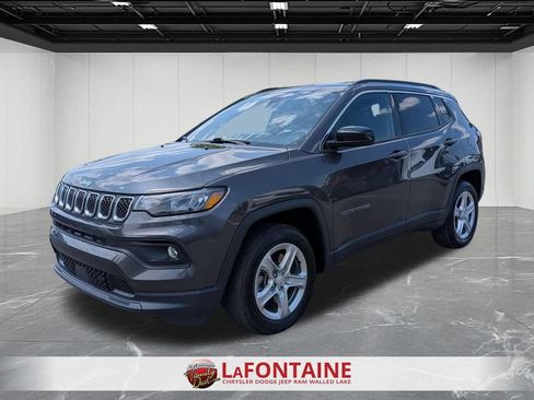 Certified 2023 Jeep Compass Latitude AWD/4WD image 1
