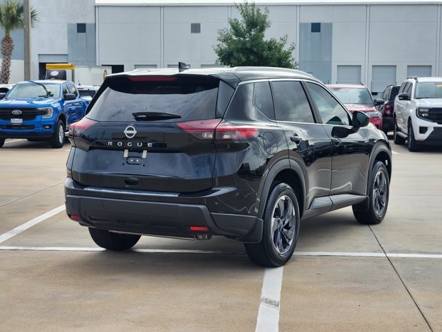 Used 2025 Nissan Rogue SV w/ SV Premium Package FWD image 5