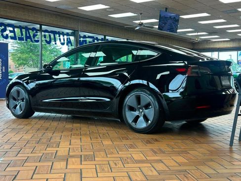 Used 2022 Tesla Model 3 Long Range AWD/4WD image 7