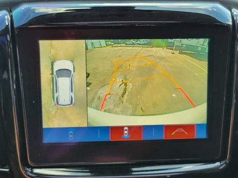 Used 2018 Chevrolet Traverse Premier w/ Redline Edition AWD/4WD image 16