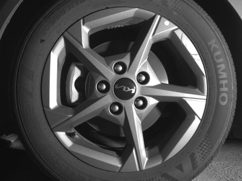 Used 2025 Kia K4 LXS FWD image 12