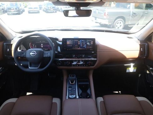 New 2026 Nissan Pathfinder Platinum AWD/4WD image 7