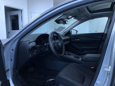 Used 2023 Honda Accord EX image 10