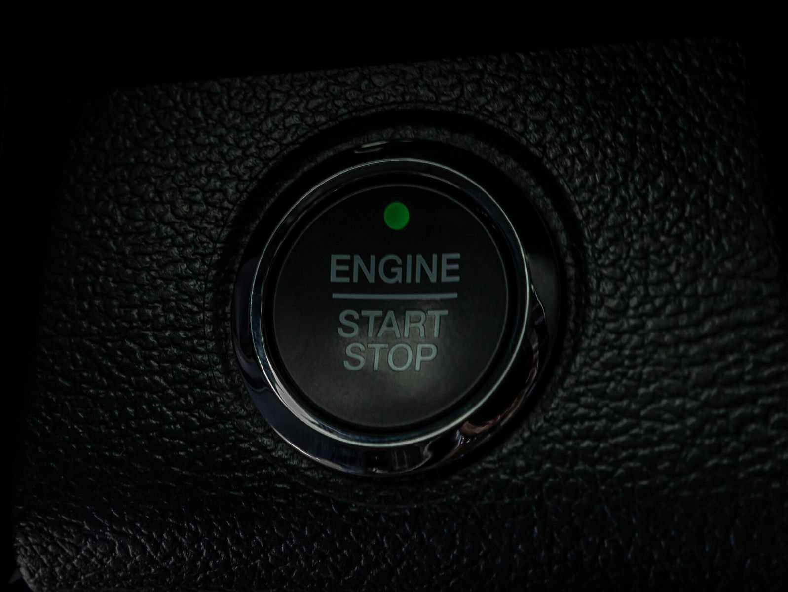 Used 2022 Ford F250 Lariat w/ Black Appearance Package AWD/4WD image 20