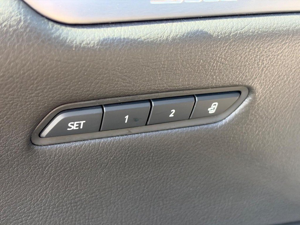 Used 2020 Cadillac XT5 Premium Luxury AWD/4WD image 22