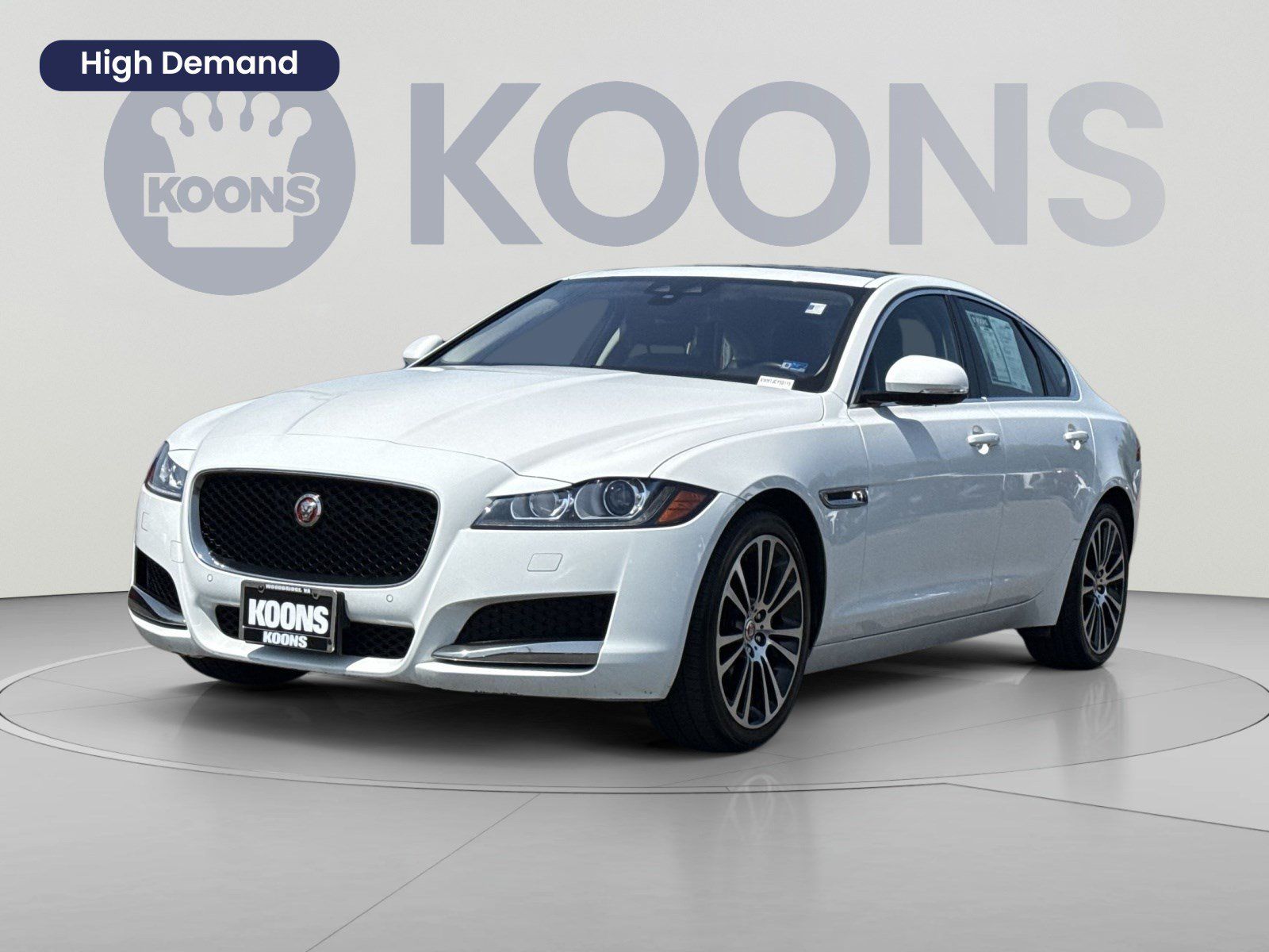 Used 2018 Jaguar XF Prestige AWD/4WD image 1