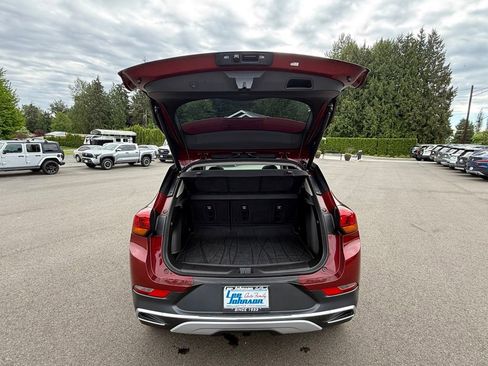 Used 2023 Buick Encore GX Essence w/ Experience Buick Package FWD image 32
