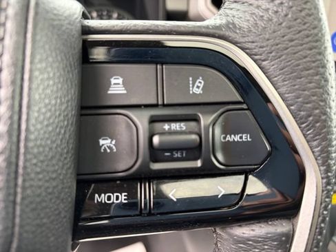 Used 2023 Toyota Tundra Limited AWD/4WD image 30
