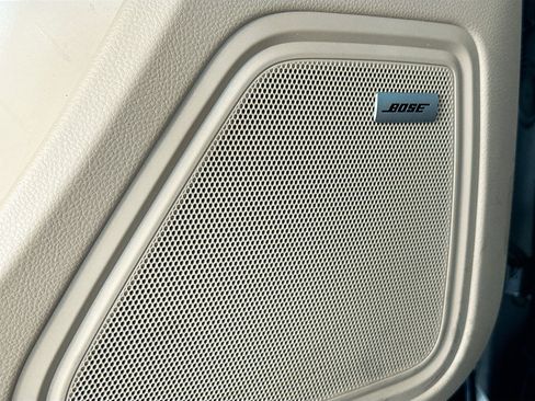 Used 2022 Porsche Macan image 19