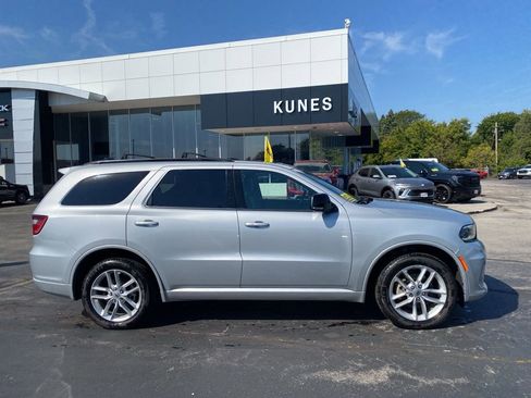 Used 2023 Dodge Durango GT image 2