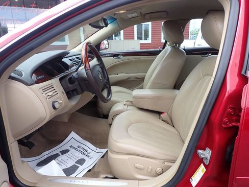Used 2010 Buick Lucerne CXL FWD image 8