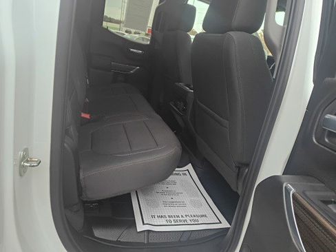 Used 2019 Chevrolet Silverado 1500 RST image 17