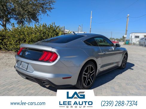 Used 2020 Ford Mustang Premium image 3