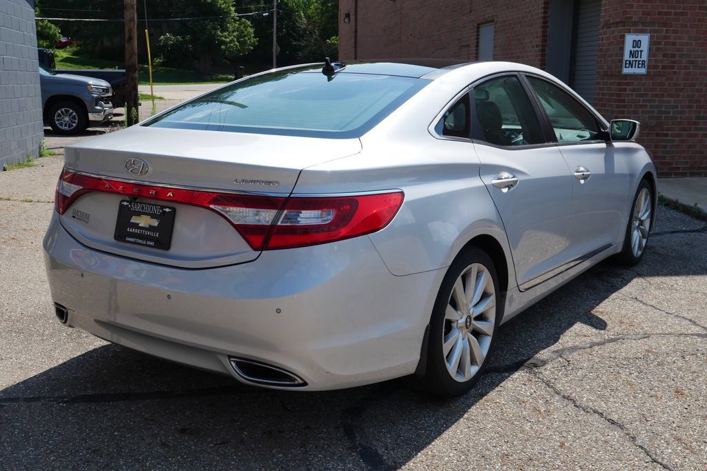 Used 2014 Hyundai Azera Limited w/ Option Group 02 FWD image 2