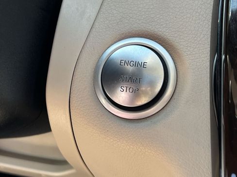 Used 2018 Mercedes-Benz C 300 4MATIC Sedan image 38
