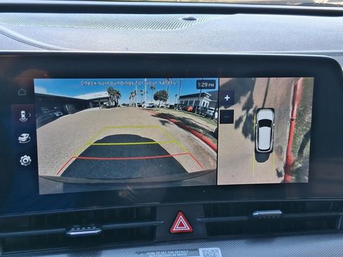 Used 2023 Kia Sportage SX image 8