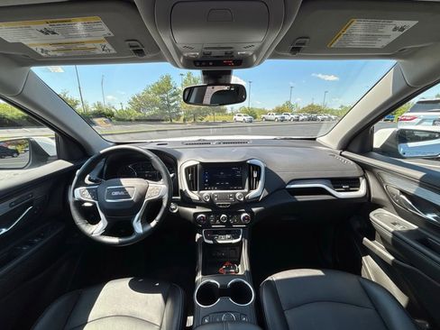 Used 2024 GMC Terrain SLT w/ LPO, Floor Liner Package AWD/4WD image 25