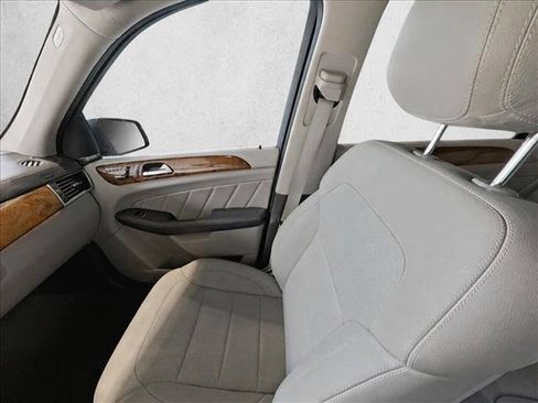Used 2016 Mercedes-Benz GL 450 4MATIC image 19