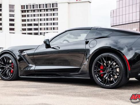 Used 2015 Chevrolet Corvette Z06 w/ 2LZ Preferred Equipment Group image 53