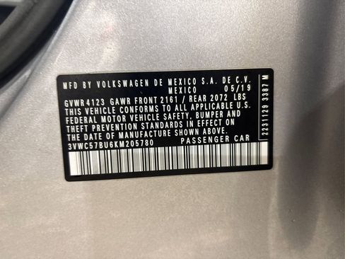 Used 2019 Volkswagen Jetta SE w/ Cold Weather Package image 16