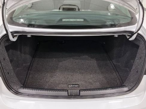 Used 2017 Volkswagen Jetta S image 36