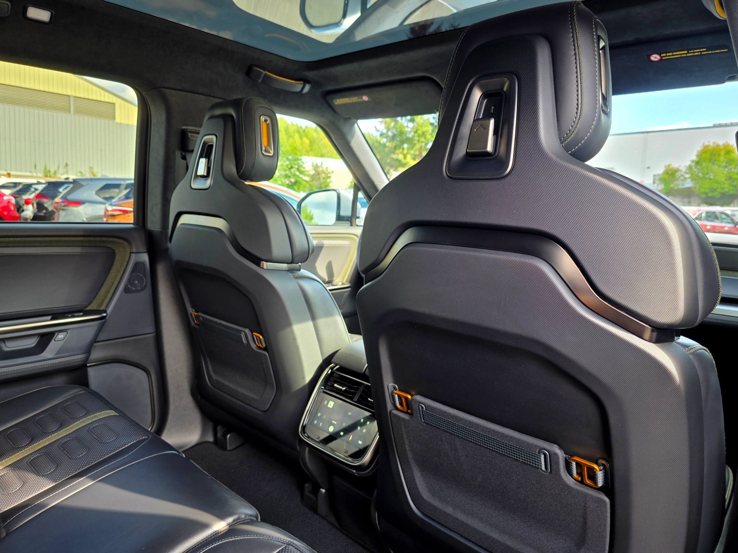 Used 2025 Rivian R1S Adventure Dual AWD/4WD image 64
