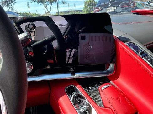 Used 2022 Chevrolet Corvette Stingray Premium Cpe w/ Z51 Performance Package image 6