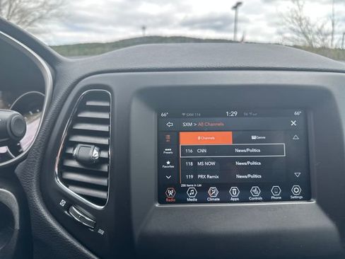 Used 2019 Jeep Compass Latitude w/ Cold Weather Group AWD/4WD image 15