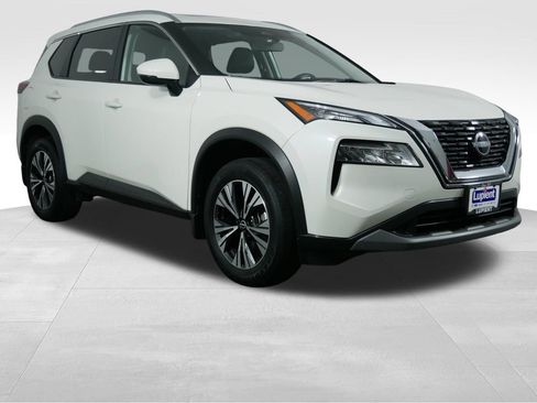 Used 2022 Nissan Rogue SV w/ SV Premium Package AWD/4WD image 2